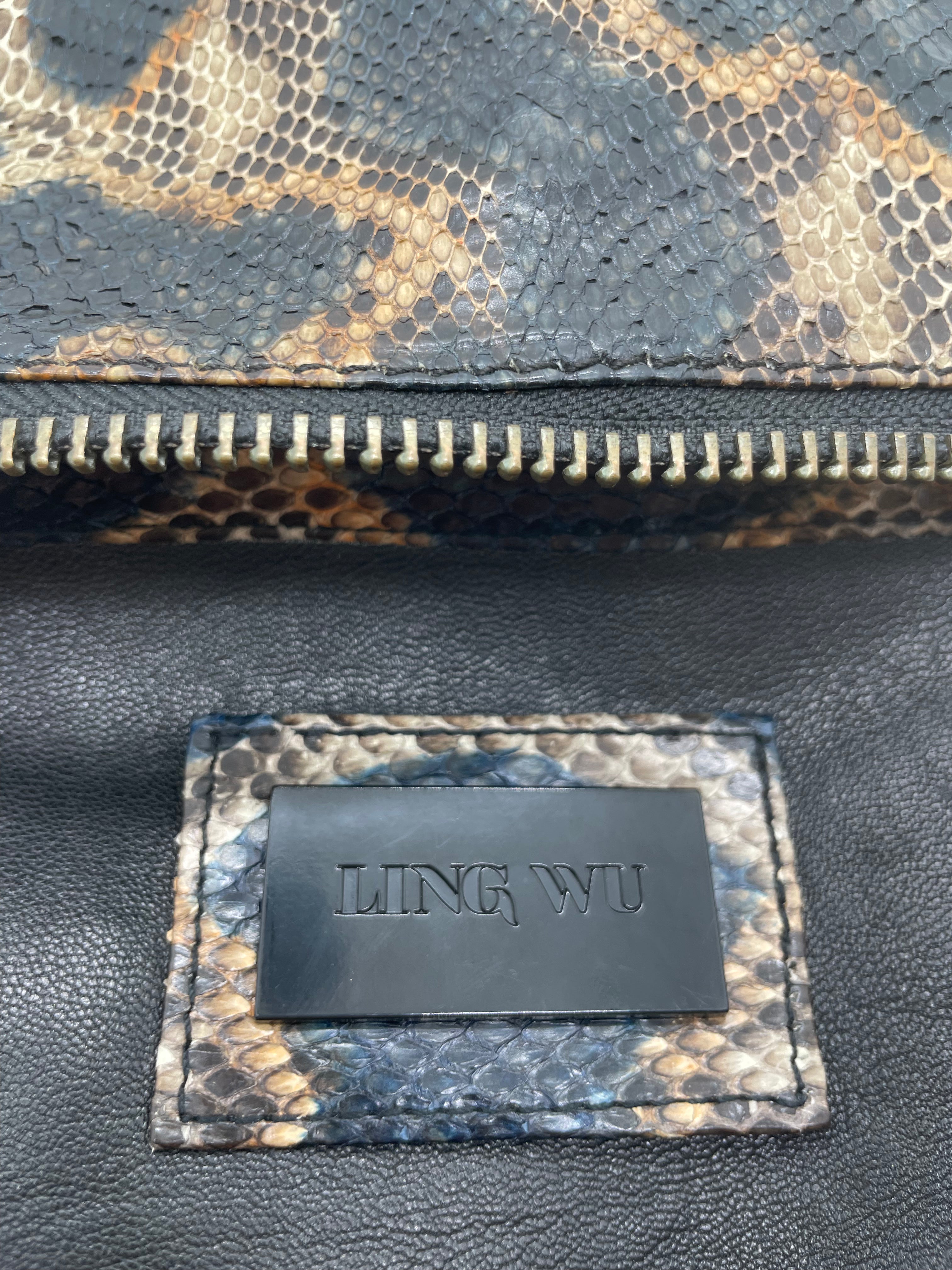 Ling Wu Pochette