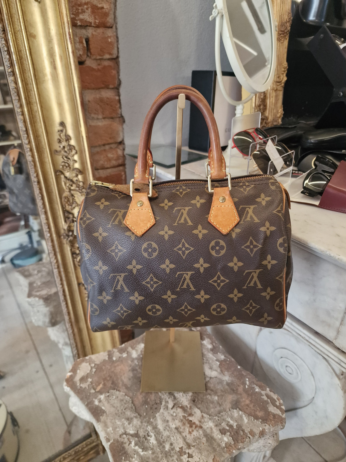 Louis Vuitton Speedy 25