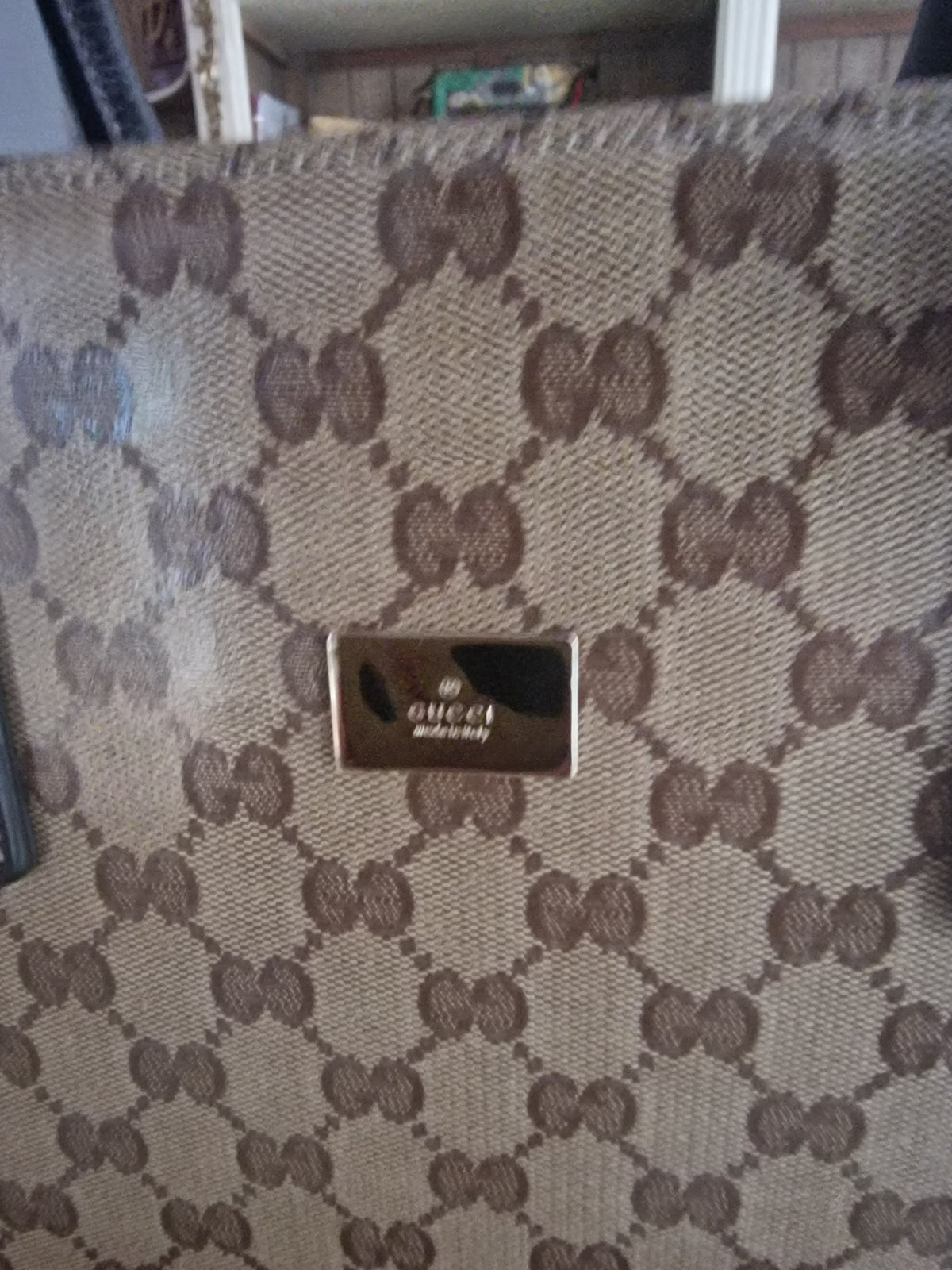 Gucci GG Crystal